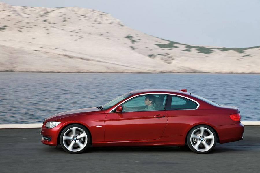  BMW 335i 2011 года  (фото 36 из 37)